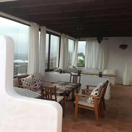 Sleeps 2 Pool Wifi T691364 別荘