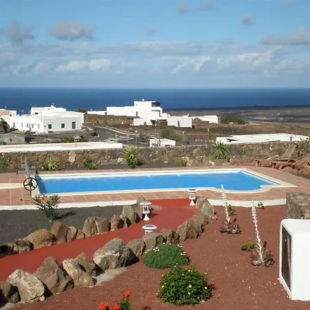 別荘 Sleeps 2 Pool Wifi T691364