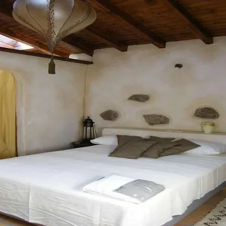 Sleeps 2 Pool Wifi T691364 別荘